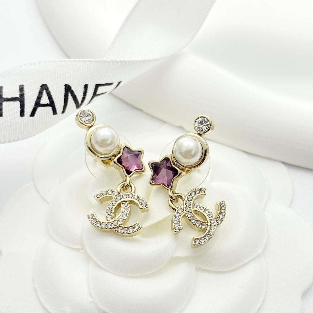 CCE233  Chanel Pink crystal star stud earrings - ccjewelryacc