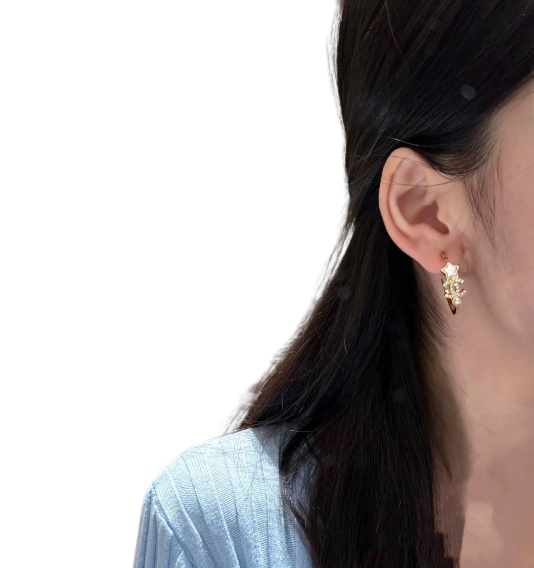 CCE242 Chanel 24 star CC hoop earrings - ccjewelryacc