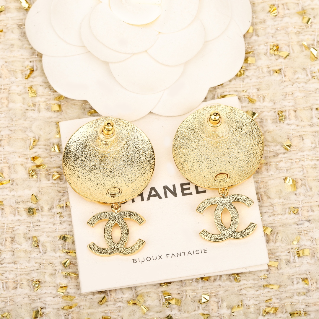 CCE006 Metal Round asymmetric embossment letters CC drop earring - ccjewelryacc