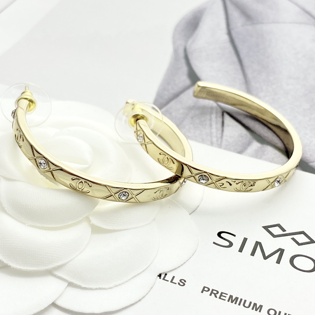 CCE256 Chanel Quilted Lining hoop earrings for women - ccjewelryacc