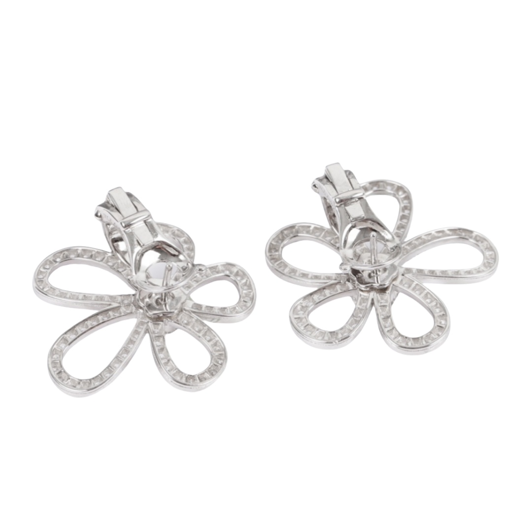 VCEV006 18k White Gold Van Cleef & Arpels Flowerlace earring clip - ccjewelryacc