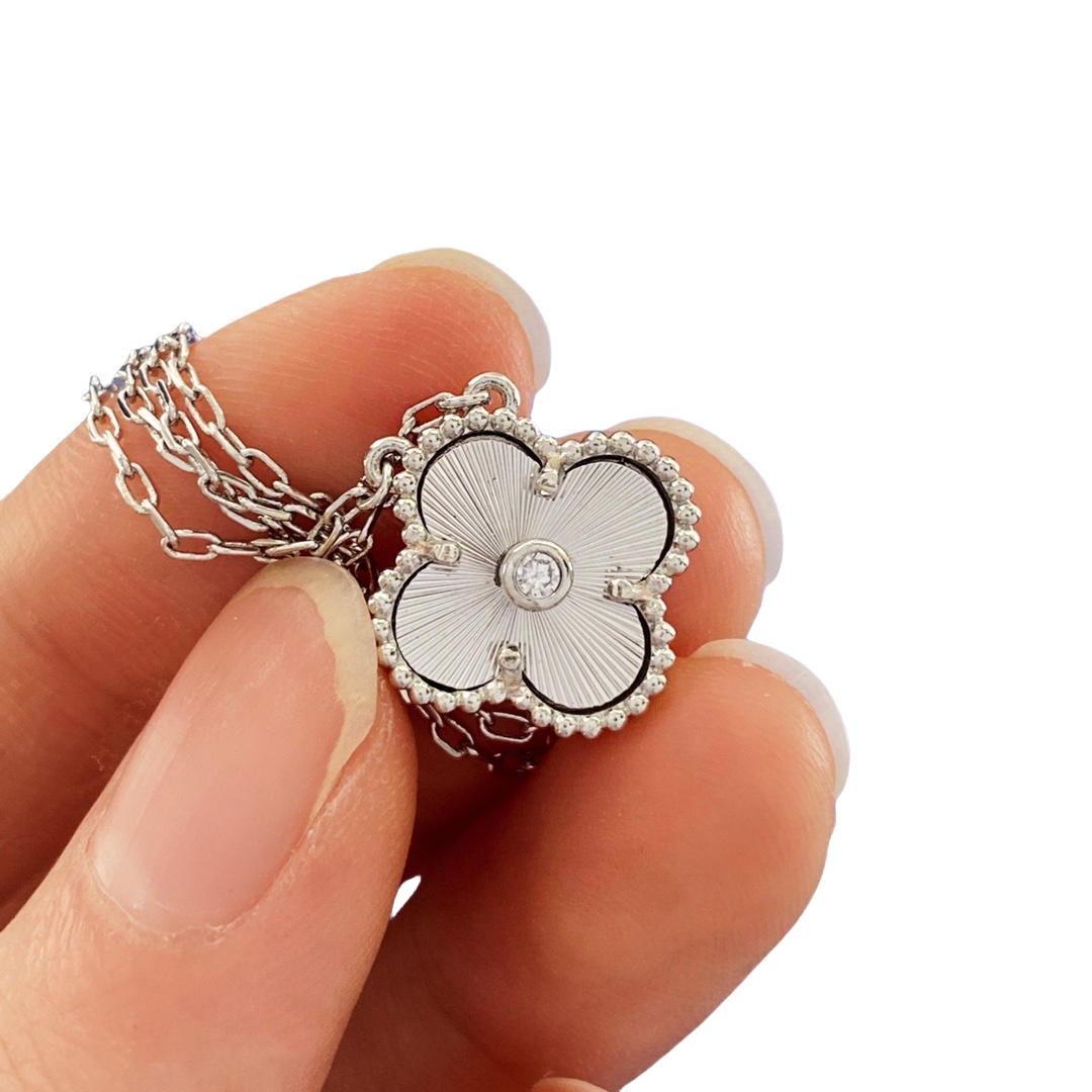 VCN019 Four leaf clover vintage alhambra Pendant Necklace - ccjewelryacc