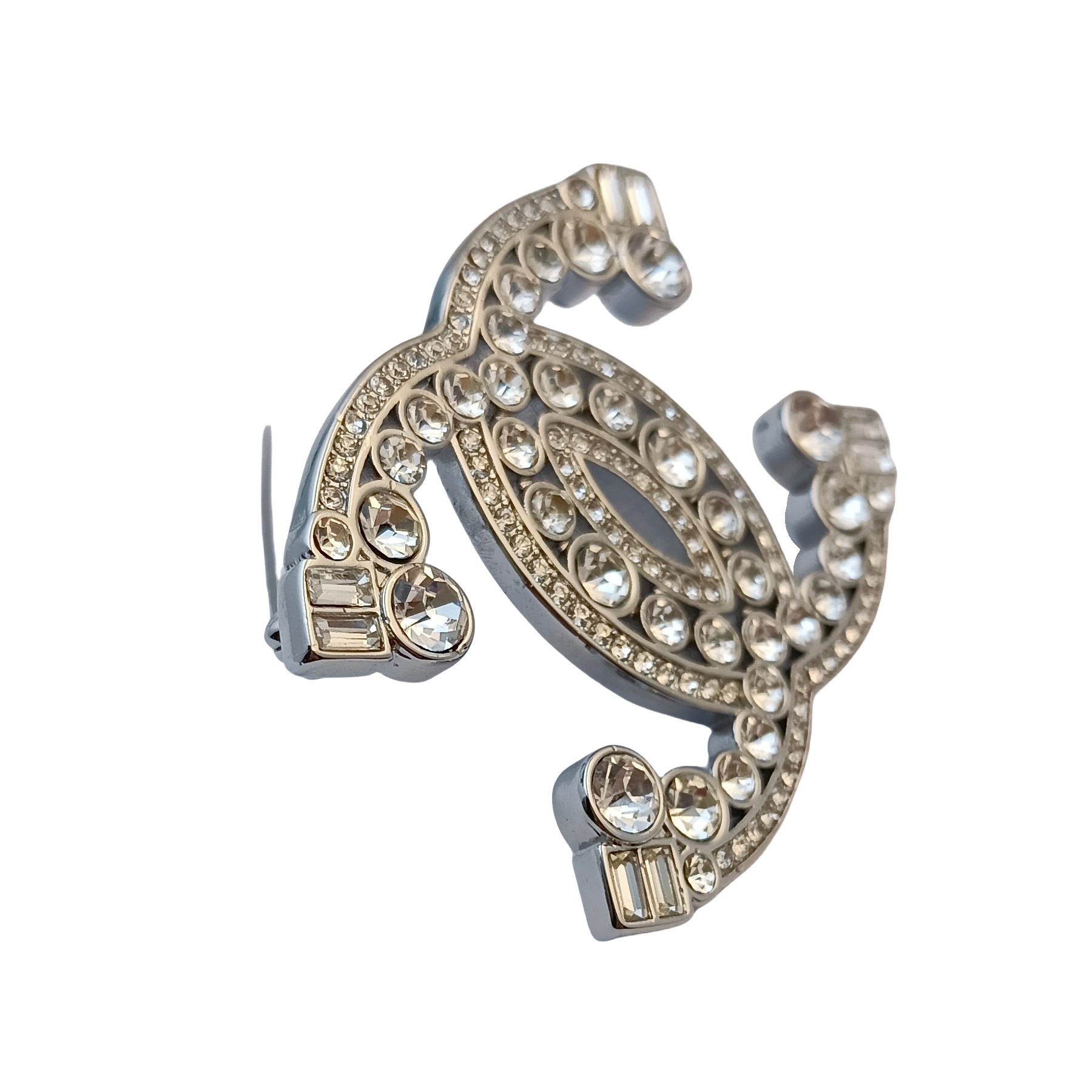 BCB051 Crystal CC logo brooch - ccjewelryacc
