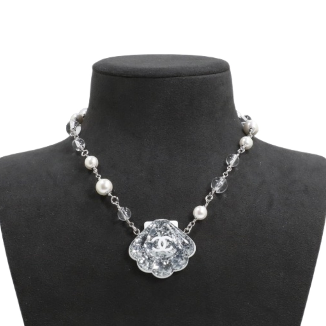 CCN251 Chanel Acrylic glitter shell pendant pearl necklace - ccfashionjewelry