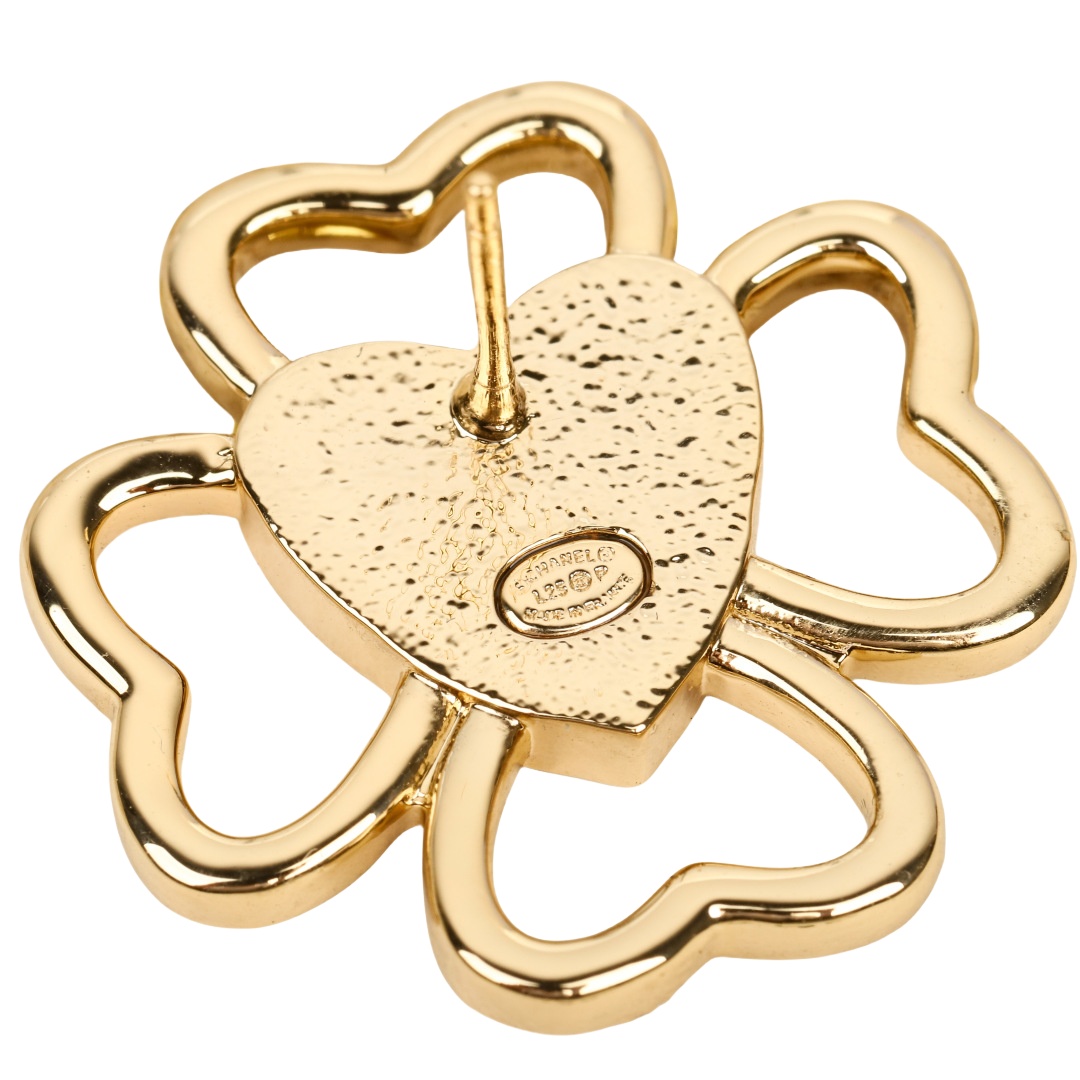 CCE266 Chanel Hollow clover heart stud earrings - ccjewelryacc