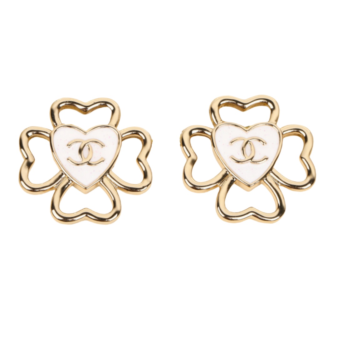 CCE266 Chanel Hollow clover heart stud earrings - ccjewelryacc