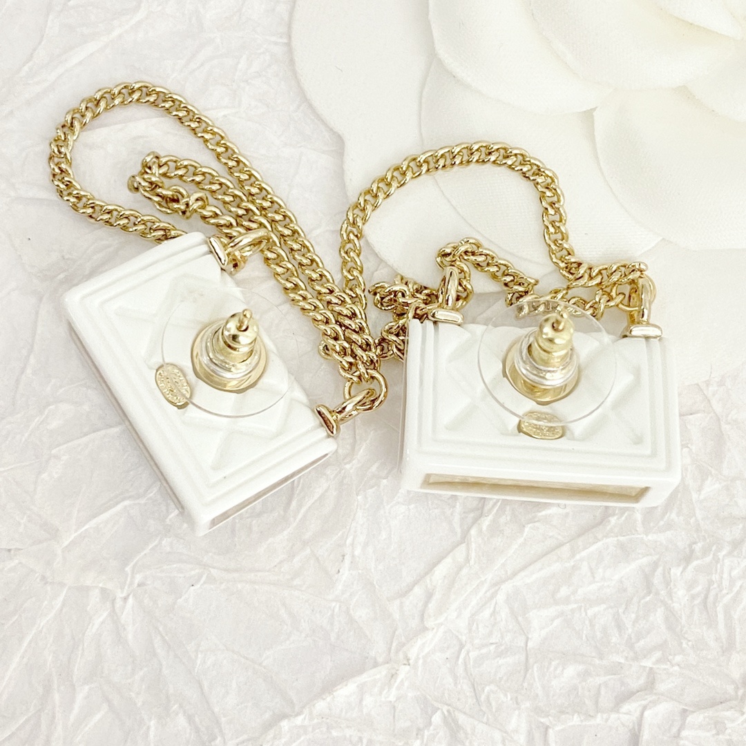 CCE269 Chanel Bag Chain earrings - ccjewelryacc