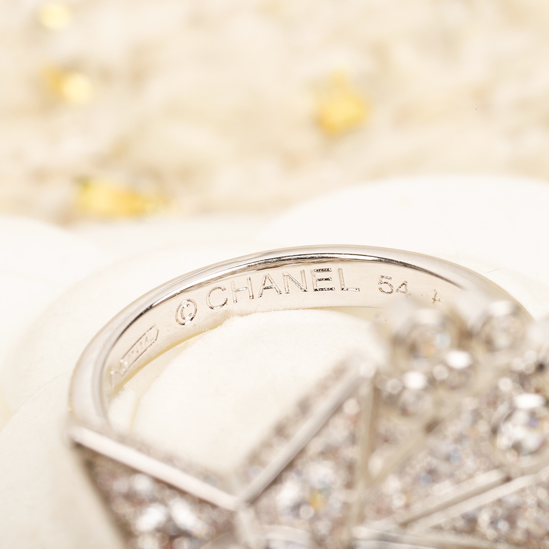 CCRS015 18K White Gold and diamond Comète Géode ring - ccjewelryacc