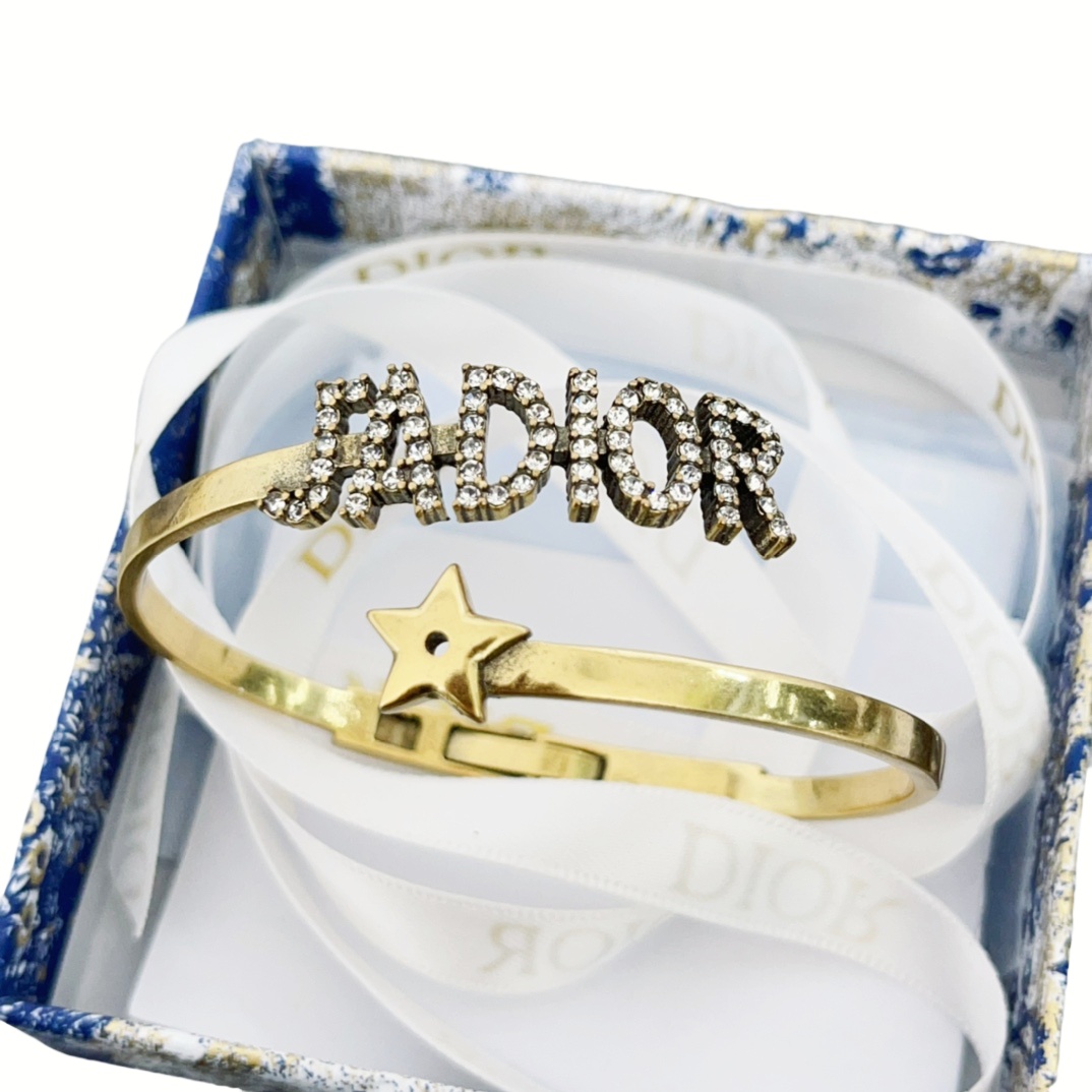 CDS001 Christian Ja dior star bracelet - ccjewelryacc