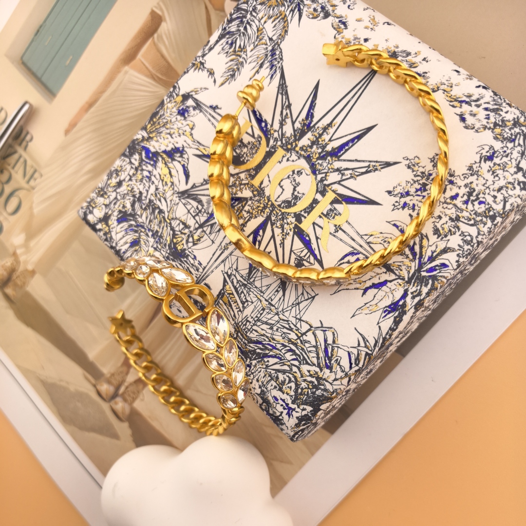 CDE175 30 Montaigne Prestige Hoop Earrings - ccjewelryacc