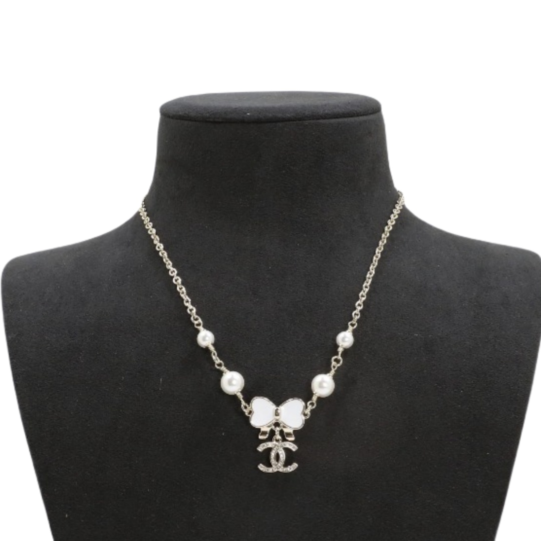 CCN481 Chanel enamel bow cc necklace - ccjewelryacc