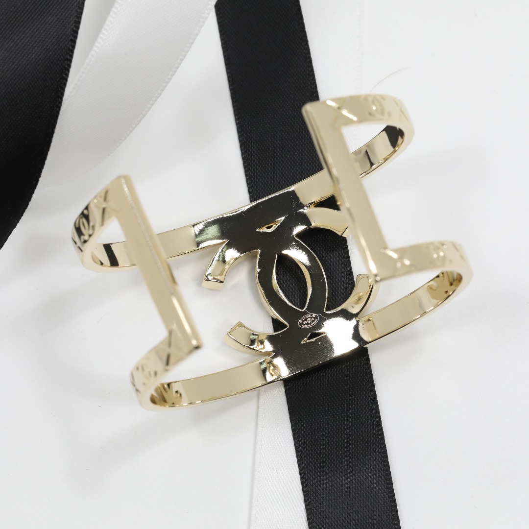 CCS012 chanel chunky bracelet - ccjewelryacc