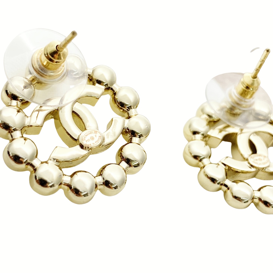 CCE274 Chanel 25P hollow crystal round cc stud earrings - ccfashionjewelry