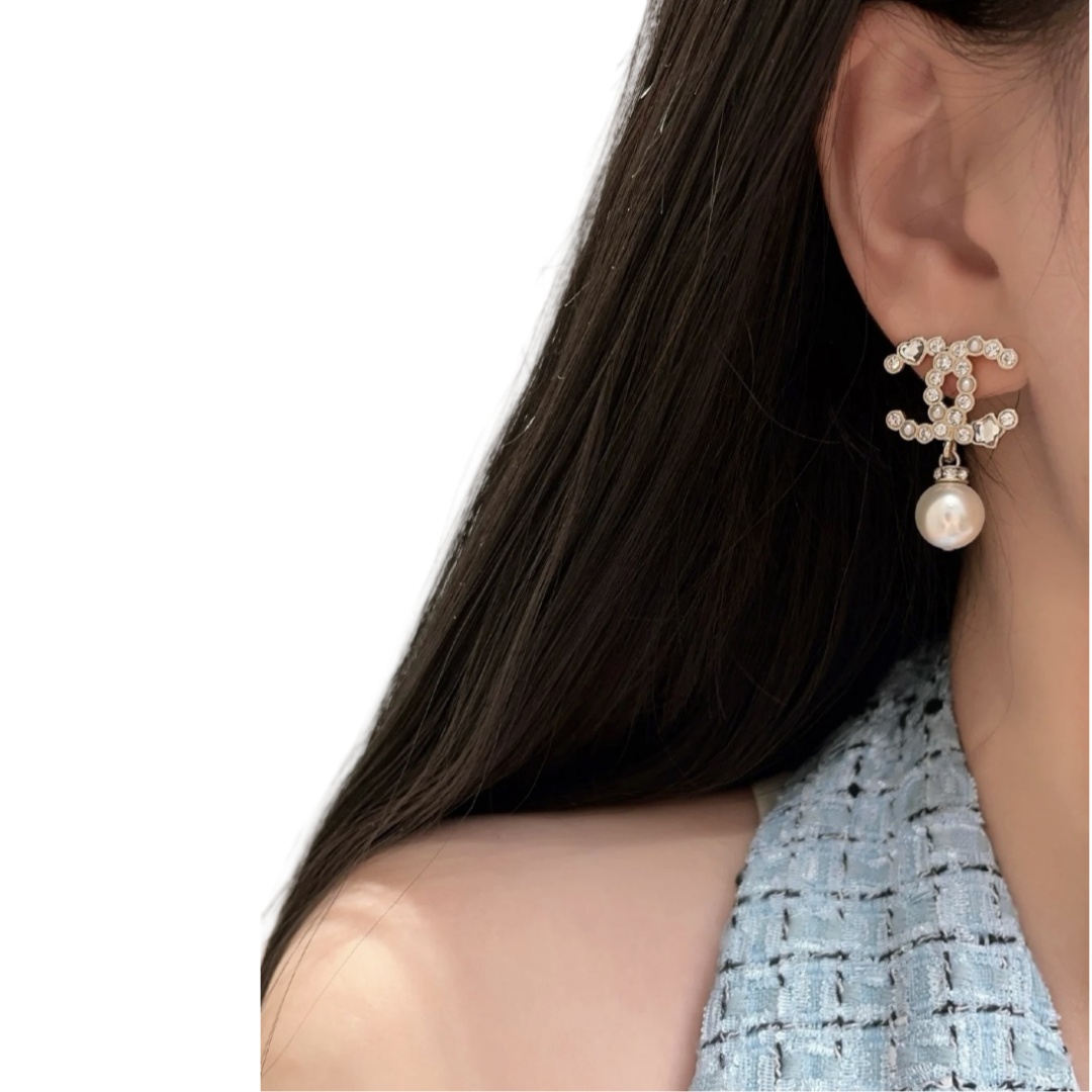 CCE280 Crystal star cc logo drop earrings - ccjewelryacc