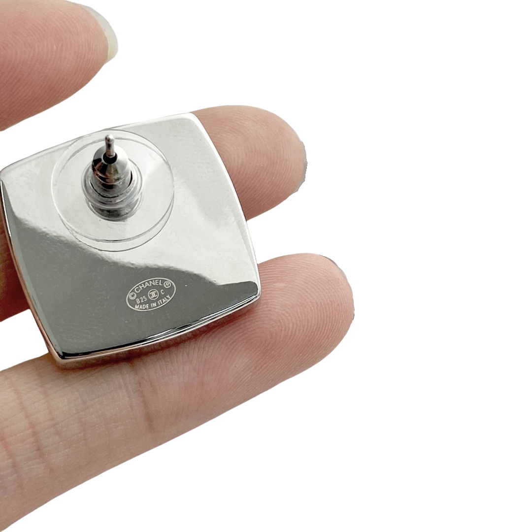 CCE147 White Gold plated crystal square stud earrings with cc logo - ccjewelryacc