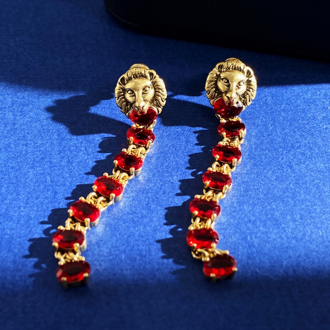 GGE135 Gucci lion head with Red crystal tassels earrings - ccjewelryacc