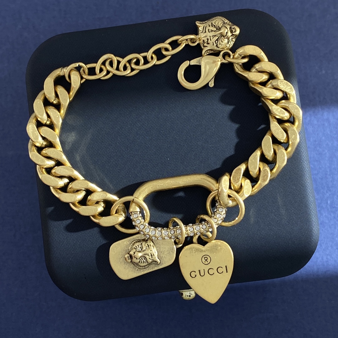 GGS052 Gucci trademark heart bracelet - ccjewelryacc