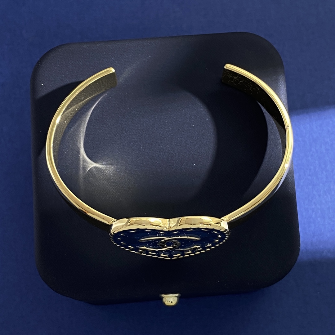 CCS087 Chanel Denim finish heart bangle bracelet - ccjewelryacc