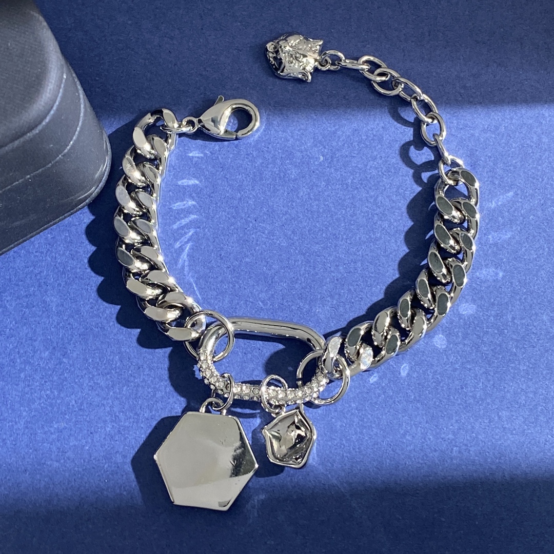 GGS053 Gucci silver trademark bracelet - ccjewelryacc
