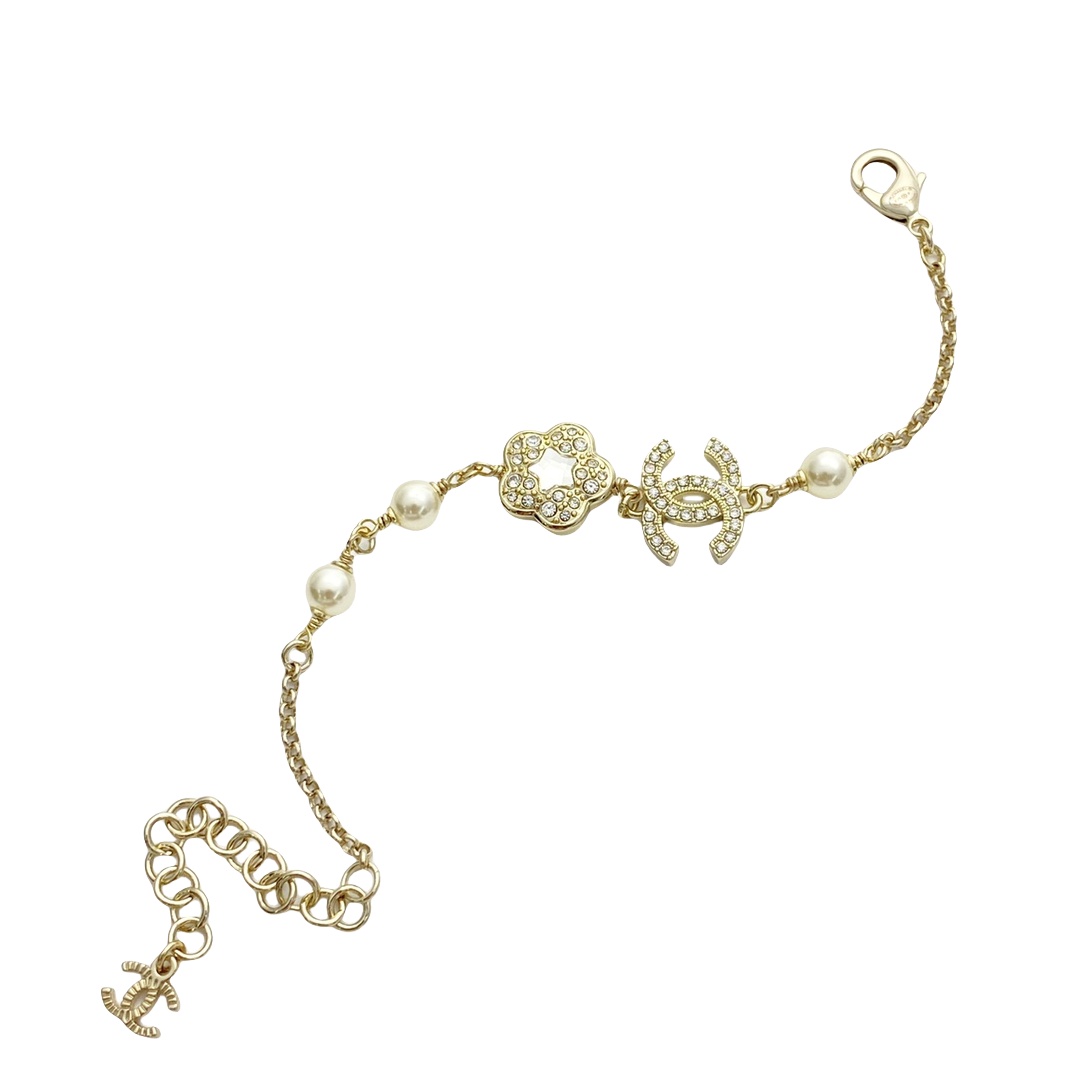 CCS006 Chanel 25P crystal clover flower cc pearl bracelet - ccjewelryacc