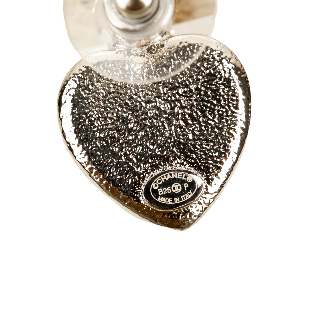 CCE270 Blue heart cc stud earrings - ccjewelryacc