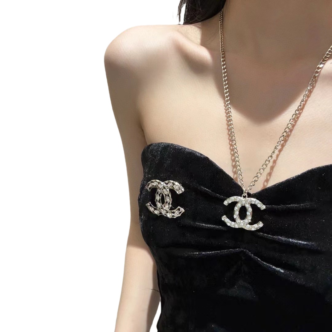 BCB439 24B cc logo Brooch pin - ccjewelryacc