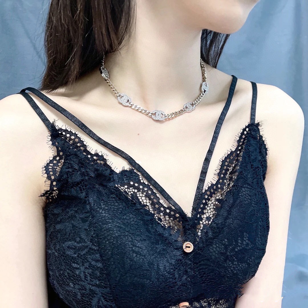 CCN031 Chanel crystal cc motifs choker - ccjewelryacc