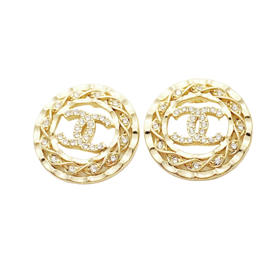 CCE846 24B Round piercing with cc logo stud earring - ccjewelryacc