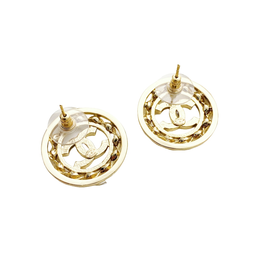 CCE846 24B Round piercing with cc logo stud earring - ccjewelryacc