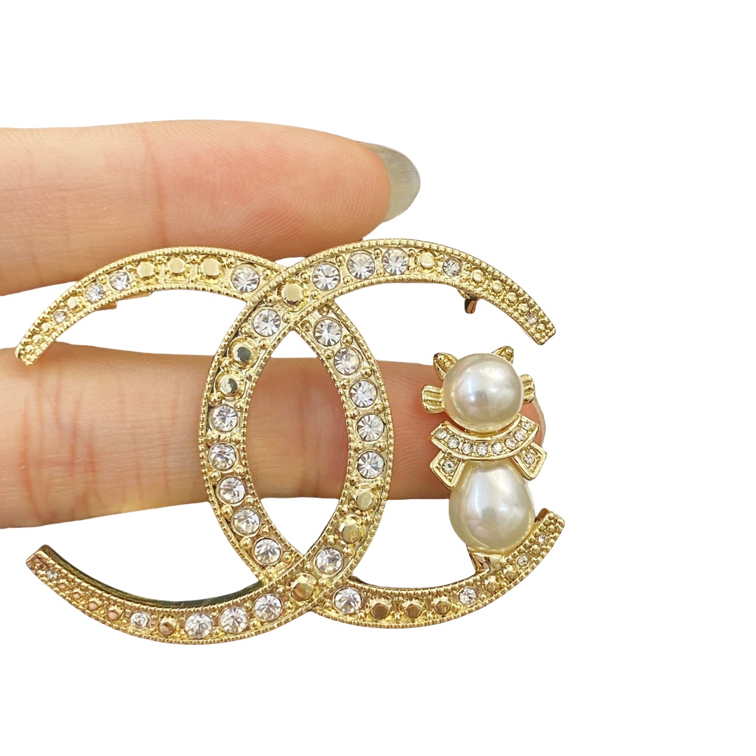 BCB162 chanel pin for clothes - ccjewelryacc