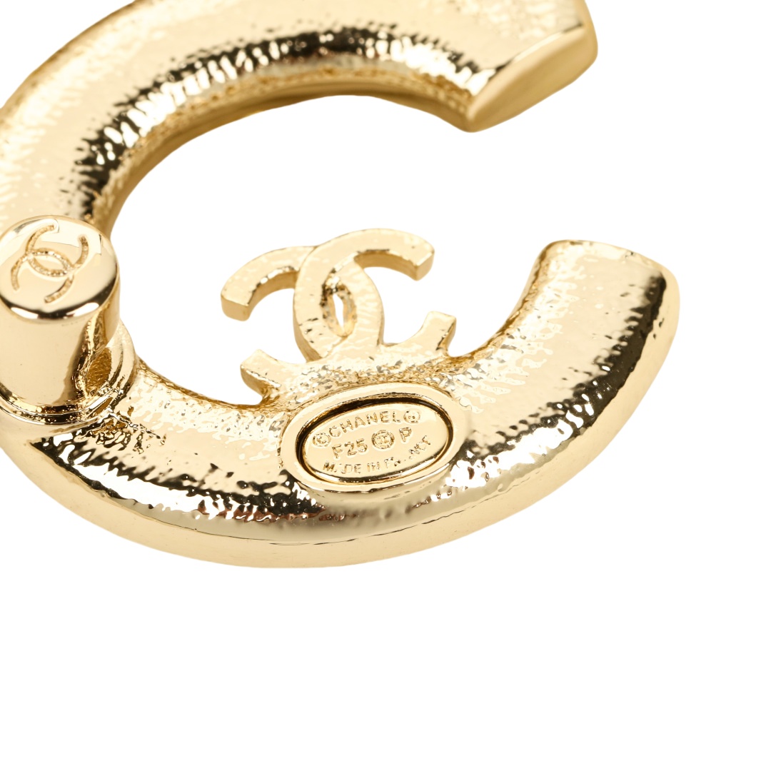 BCB324 Chanel 25 heart star No 5 brooch pin - ccjewelryacc