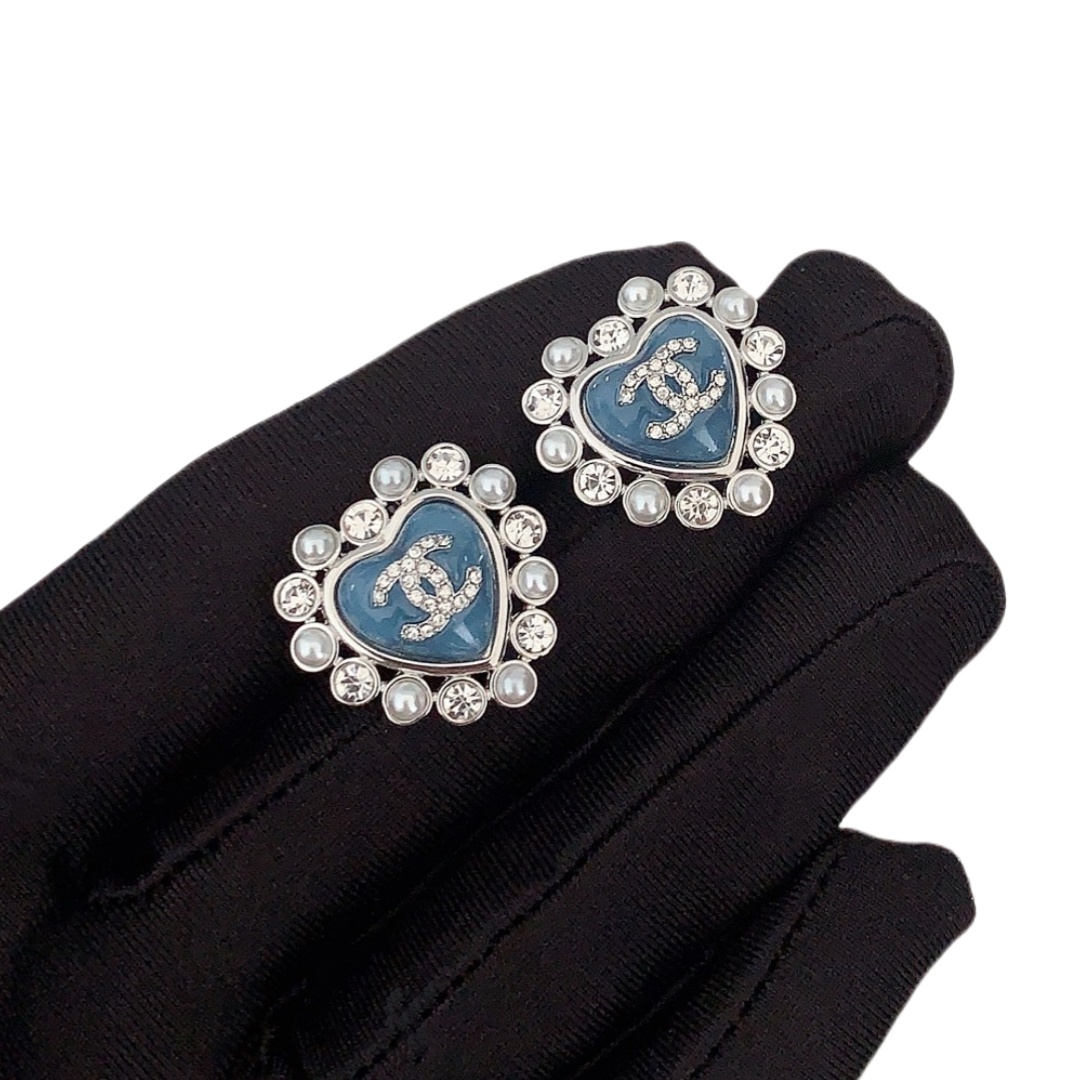 CCE291 Chanel blue heart stud earrings with crystal - ccfashionjewelry