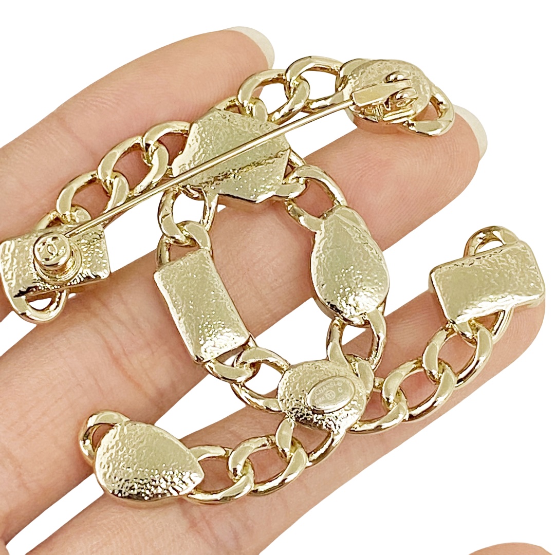 BCB354 Baguette Crystal CC brooch Gold - ccjewelryacc