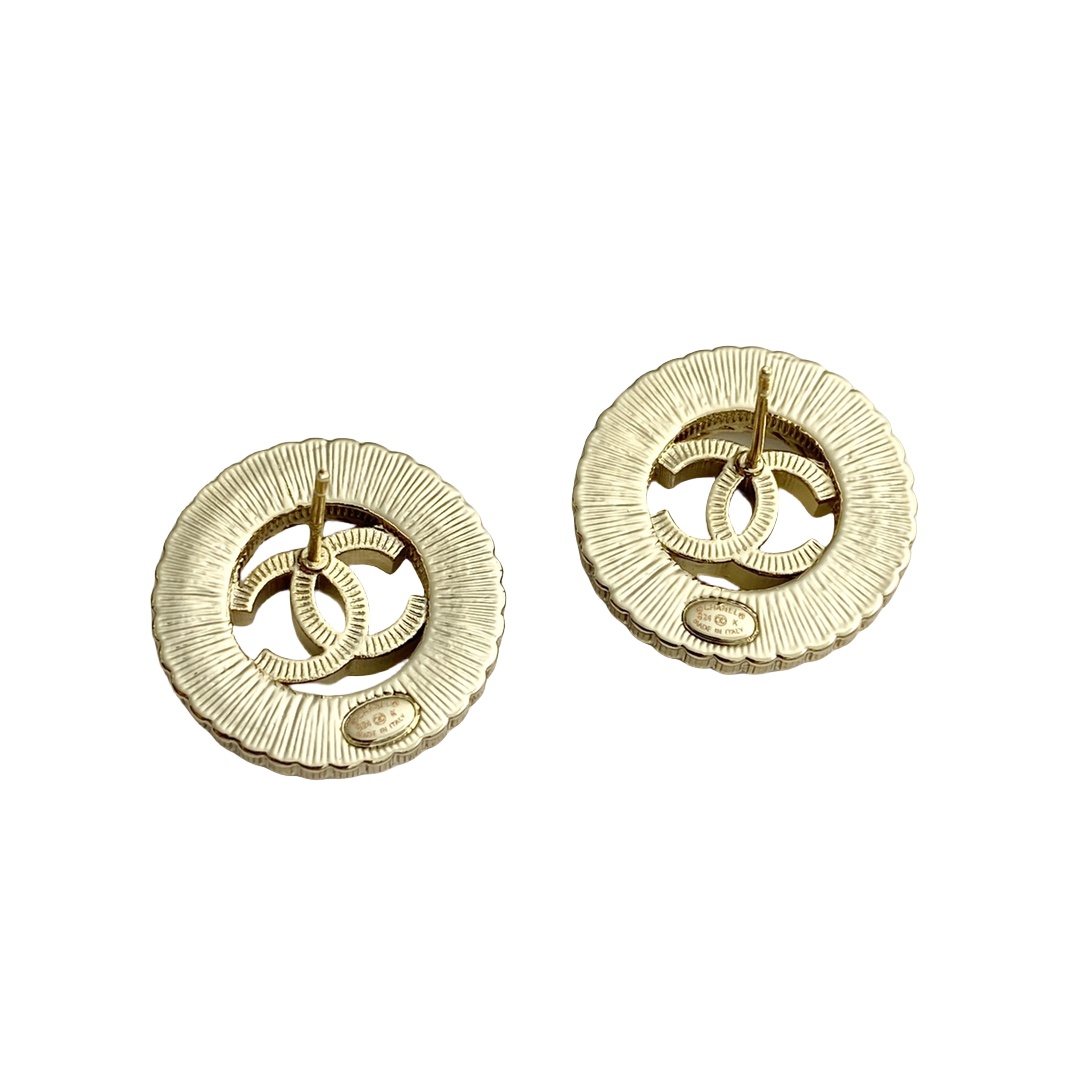 CCE155 Round crystal CC logo stud earrings - ccjewelryacc