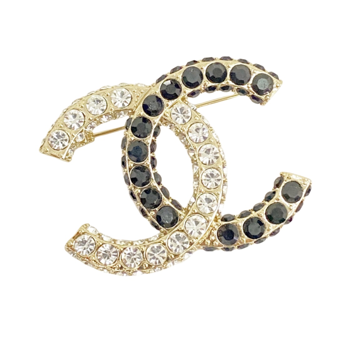 BCB301 24C White and black crastal CC logo brooch pin - ccfashionjewelry