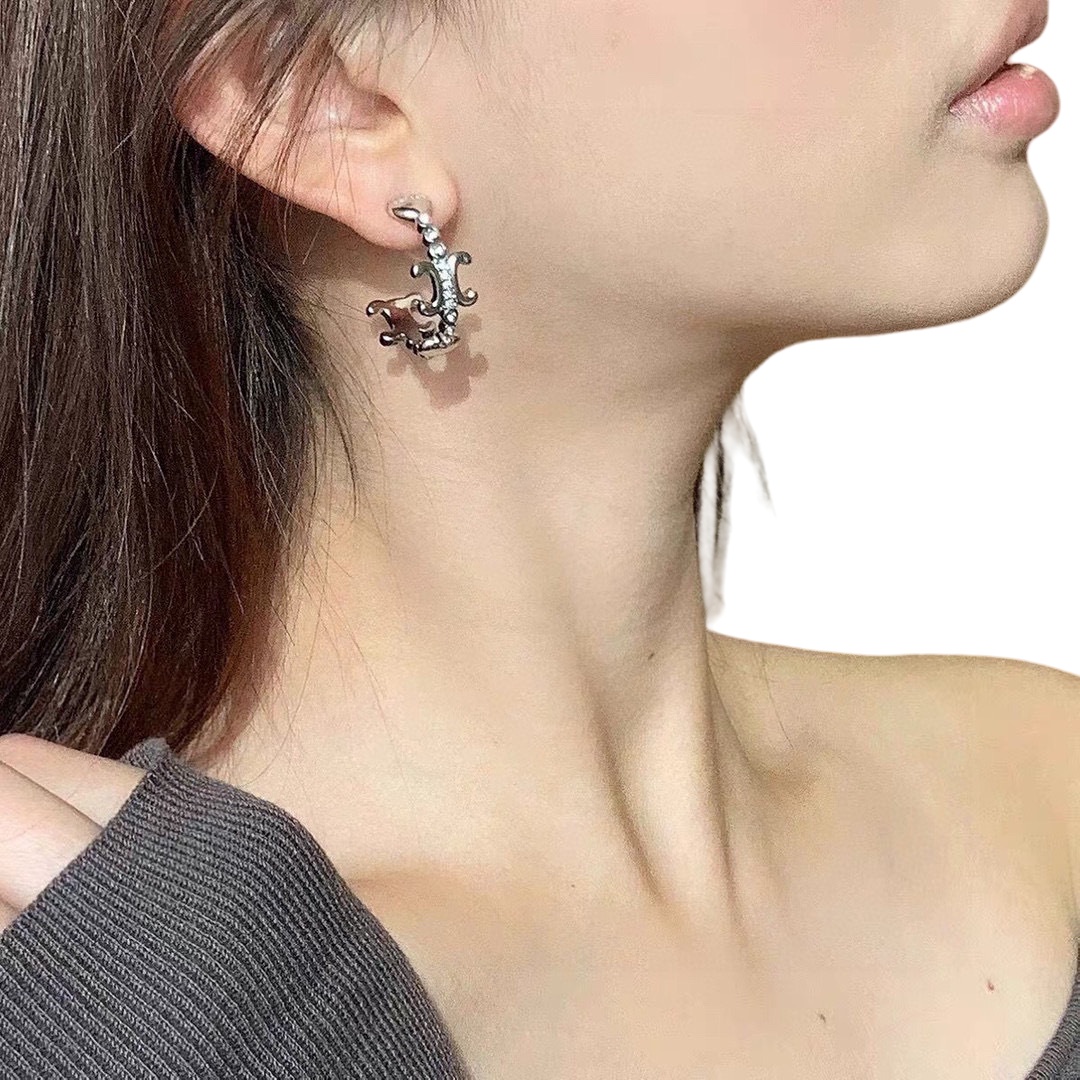 CLE034 Triomphe heart hook earring in metal and crystal and gold finish - ccjewelryacc