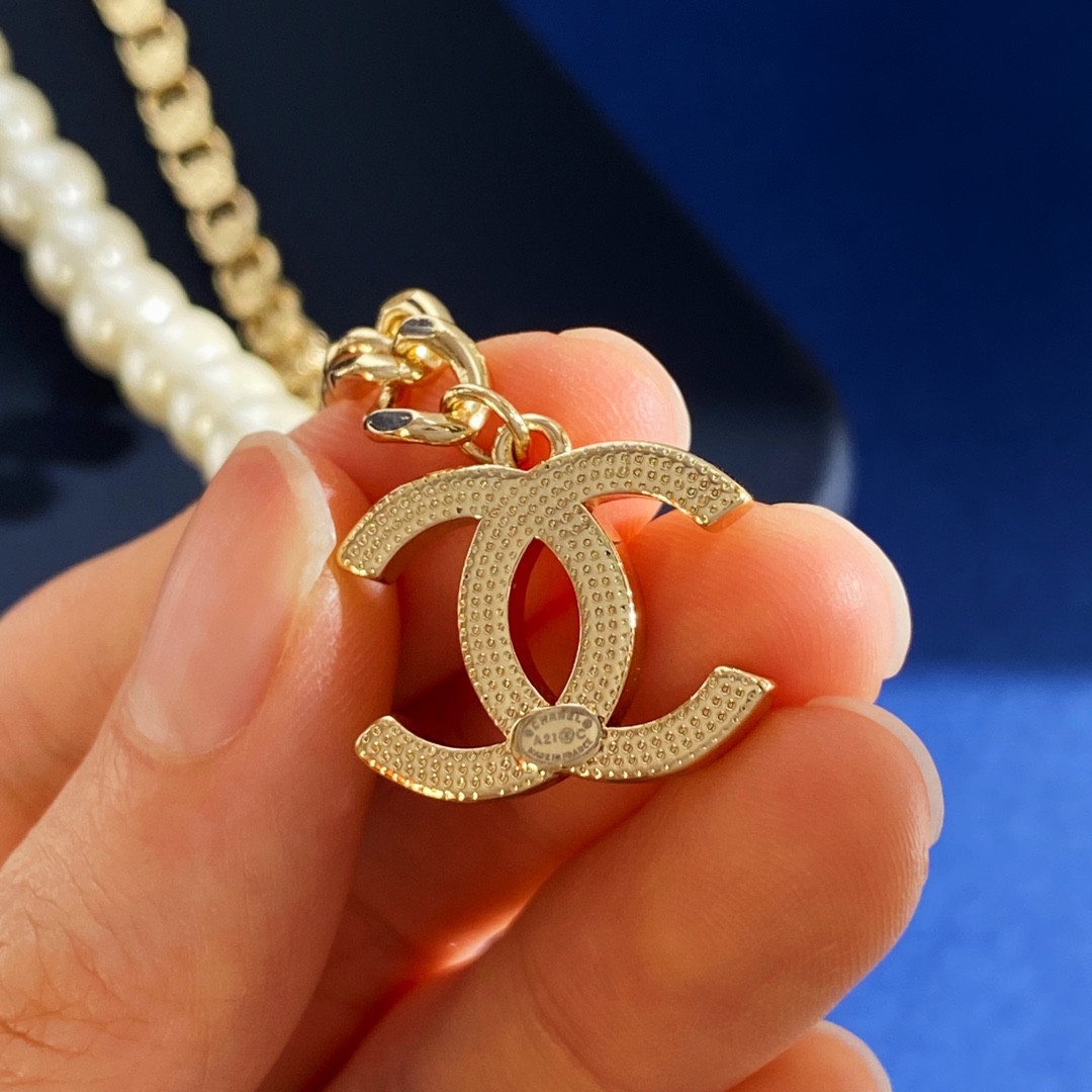 CCS026 Chanel pearl and metal chain bracelet - ccjewelryacc