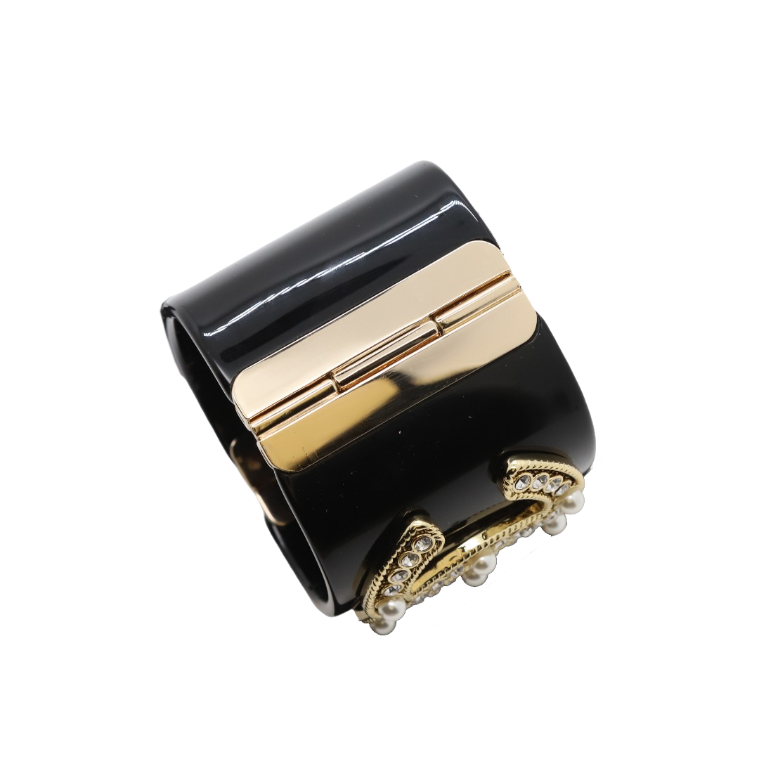 CCS067 Acrylic chanel cuff - ccjewelryacc