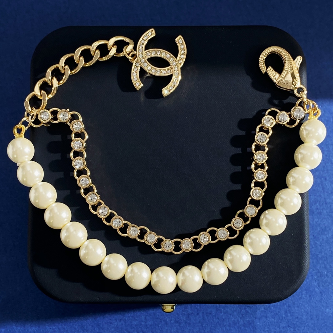 CCS026 Chanel pearl and metal chain bracelet - ccjewelryacc