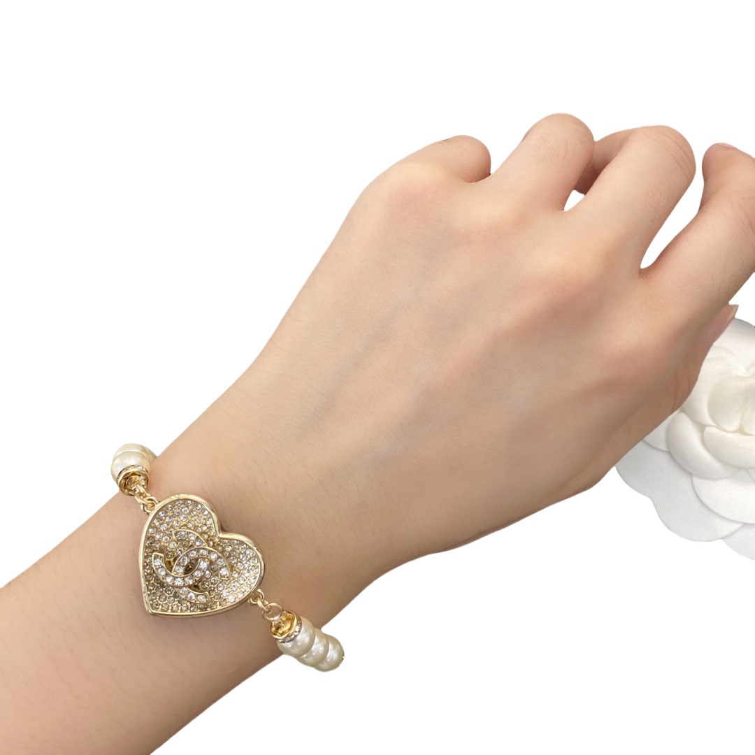 CCS007 chanel heart bracelet - ccjewelryacc