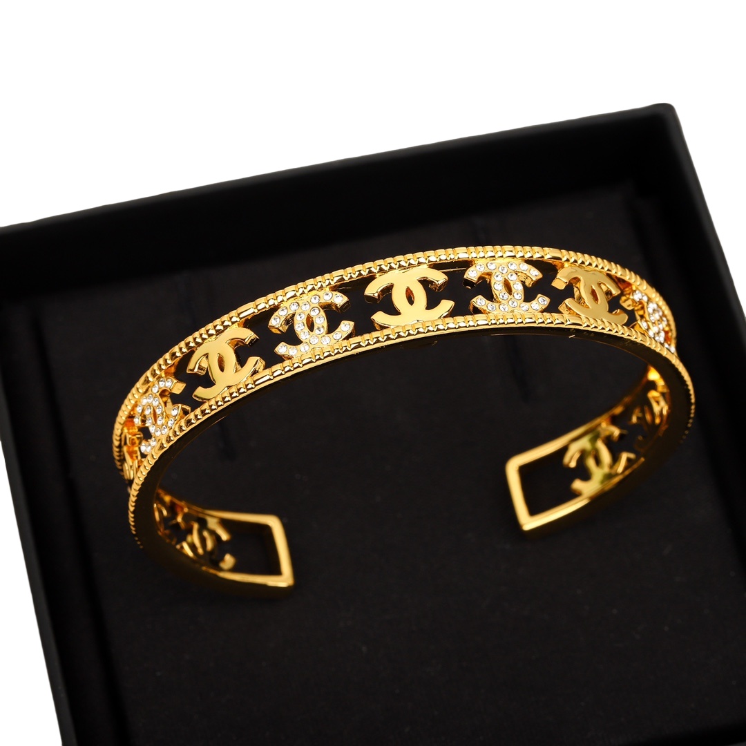 CCS095 CC logo bangle bracelet - ccjewelryacc