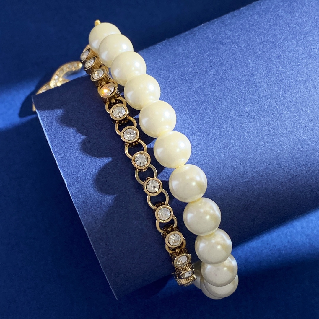 CCS026 Chanel pearl and metal chain bracelet - ccjewelryacc