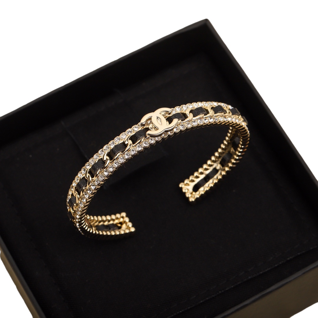 CCS037 Metal leather diamond cc logo bangle bracelet - ccjewelryacc