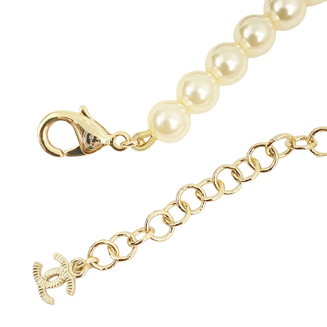 CCS035 Chanel heart pearl bracelet - ccjewelryacc