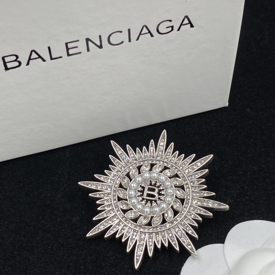 BAB006 Balenciaga B Brooch pin with crystal and pearl - ccjewelryacc