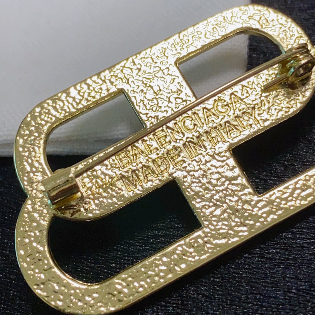 BAB002 Balenciaga BB Brooch pin with crystal - ccjewelryacc