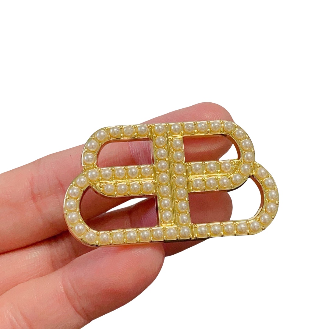BAB004 Balenciaga BB Brooch pin with pearl - ccjewelryacc