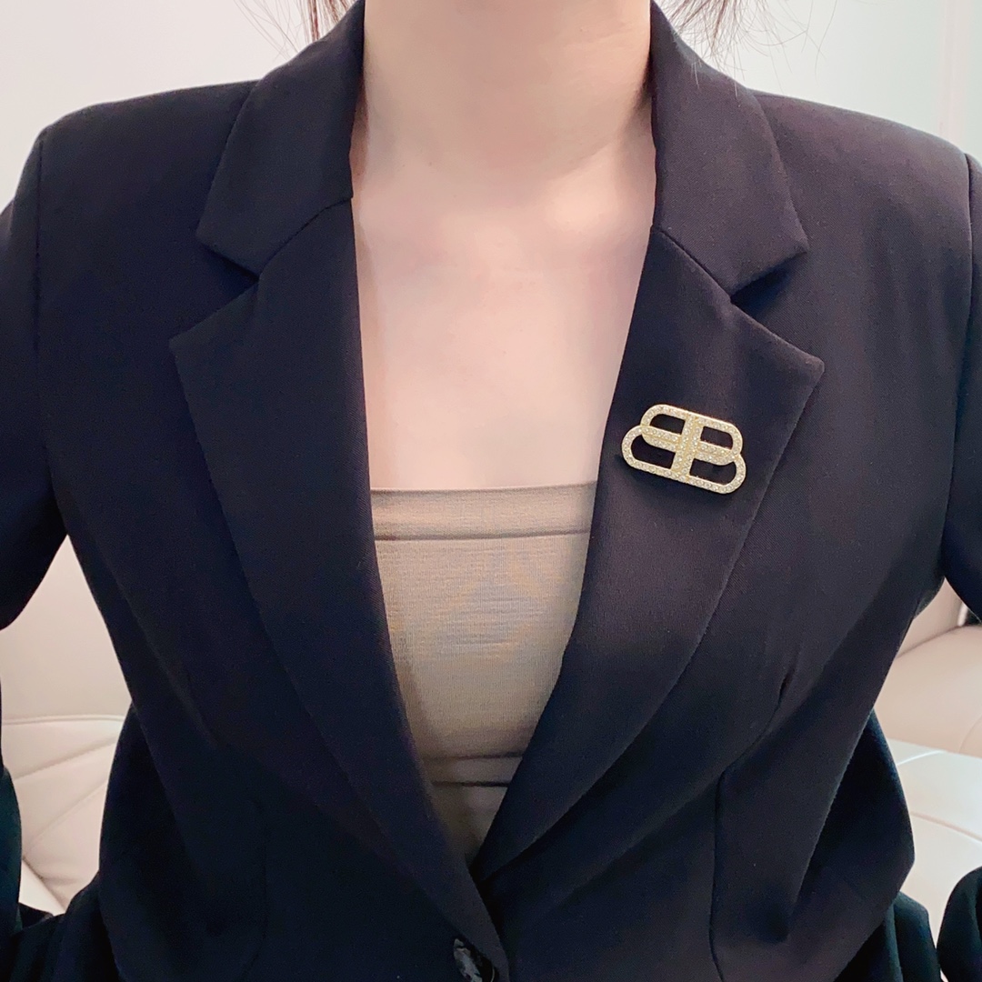 BAB002 Balenciaga BB Brooch pin with crystal - ccjewelryacc