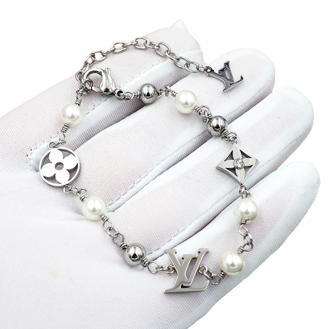 LVS080 LV Pearls bracelet - ccjewelryacc