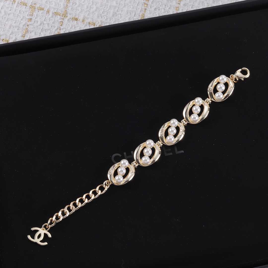 CCS110 Chanel pearl bracelet - ccjewelryacc